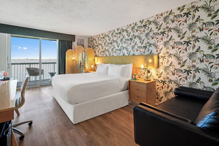 Palm Tree Club Miami Hotel
