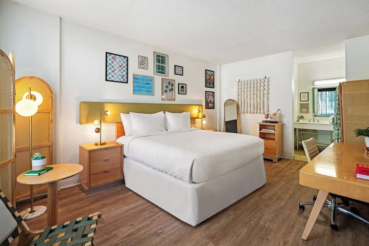 Palm Tree Club Miami Hotel