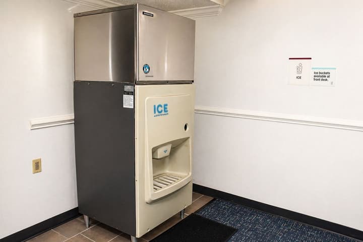 Garner Hotel Glen Burnie BWI Airport Area by IHG