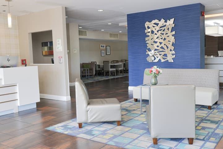 Garner Hotel Glen Burnie BWI Airport Area by IHG