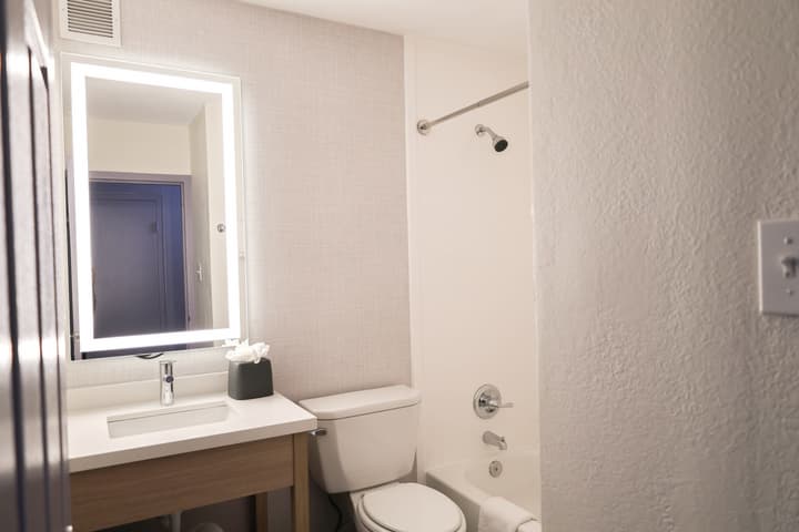 Garner Hotel Glen Burnie BWI Airport Area by IHG