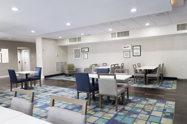 Garner Hotel Glen Burnie BWI Airport Area by IHG