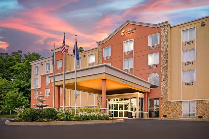 Comfort Suites Near Gettysburg Battlefield Visitor Center