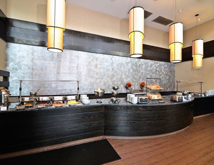 Ramada by Wyndham Buffalo Downtown
