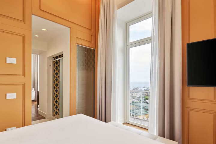 De Bonart Naples, Curio Collection by Hilton