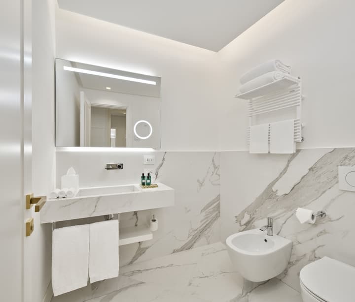 De Bonart Naples, Curio Collection by Hilton