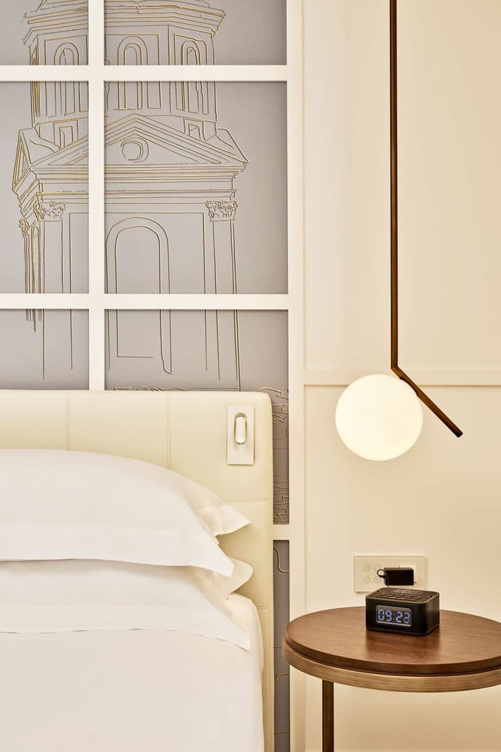 De Bonart Naples, Curio Collection by Hilton