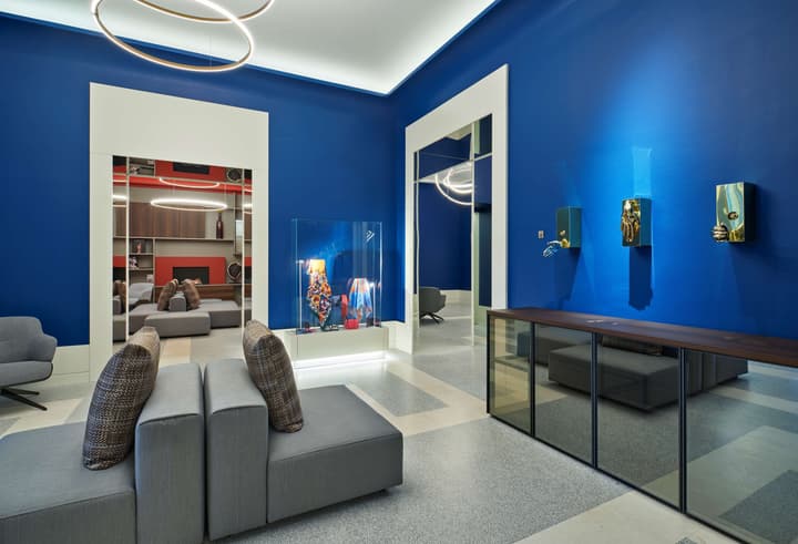 De Bonart Naples, Curio Collection by Hilton