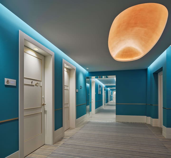 De Bonart Naples, Curio Collection by Hilton