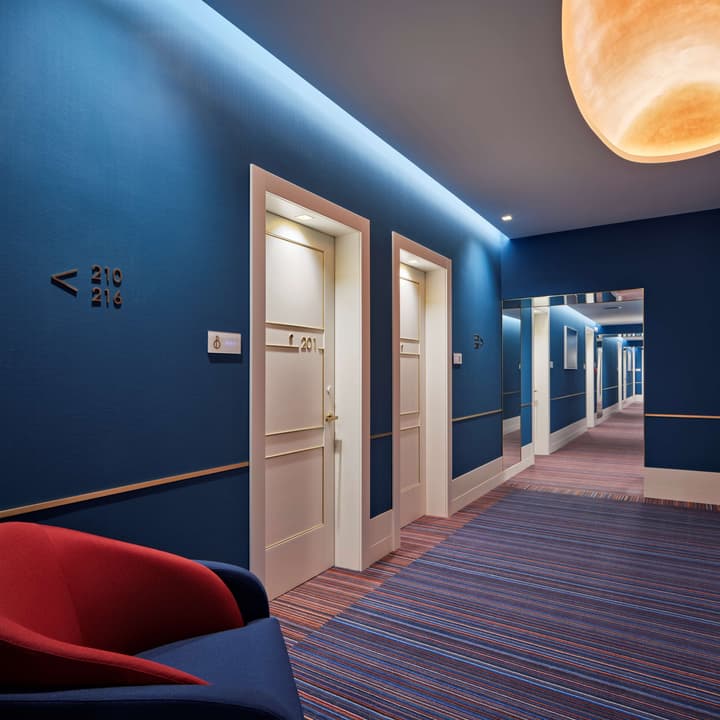 De Bonart Naples, Curio Collection by Hilton