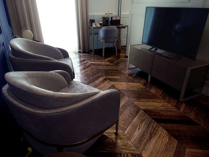 De Bonart Naples, Curio Collection by Hilton