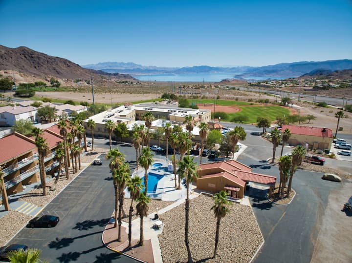 Lake Mead Inn