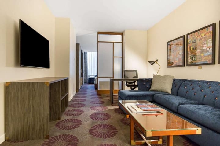 The Chicago Hotel Collection - Magnificent Mile