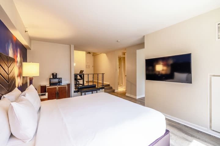The Chicago Hotel Collection - Magnificent Mile
