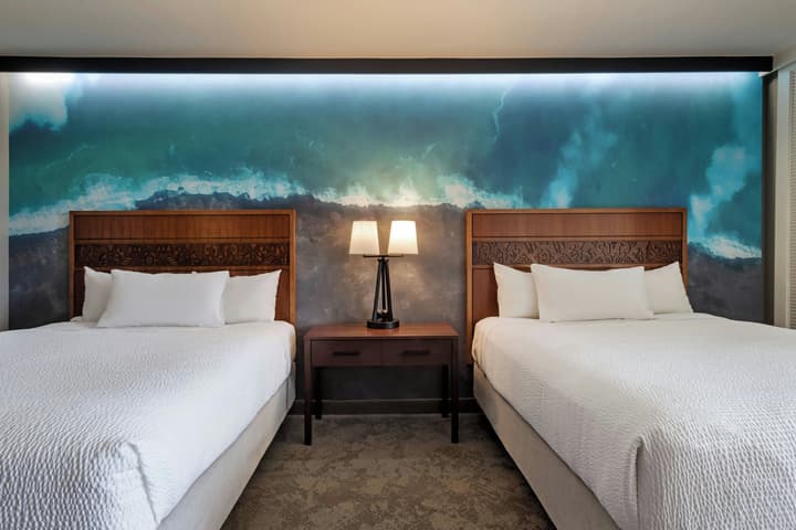 Courtyard by Marriott King Kamehameha's Kona Beach Hotel