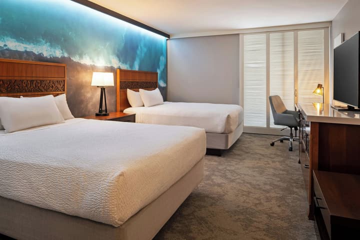 Courtyard by Marriott King Kamehameha's Kona Beach Hotel