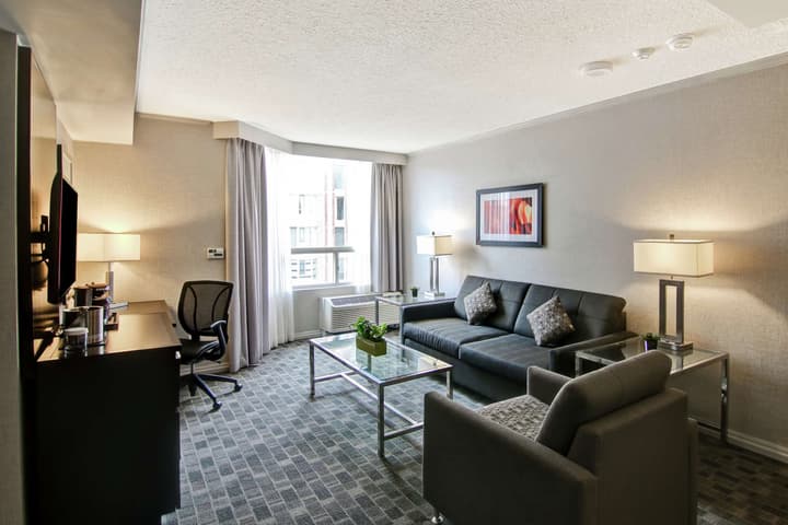 DoubleTree by Hilton Hotel Toronto Downtown