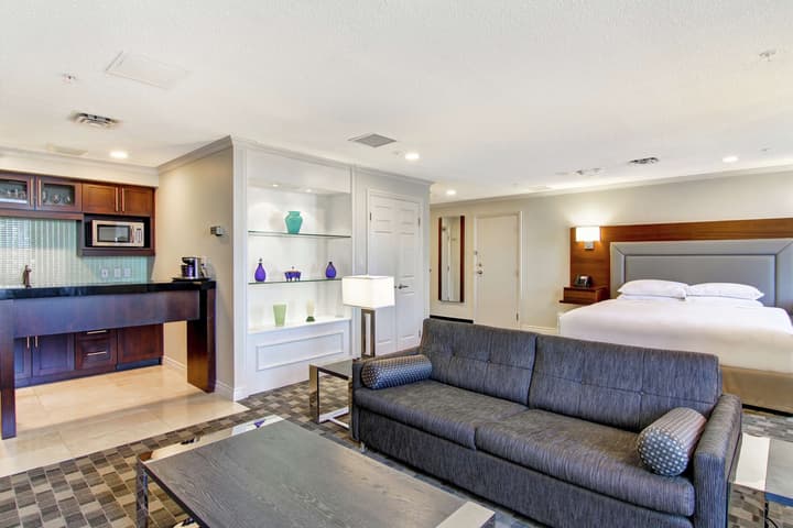 DoubleTree by Hilton Hotel Toronto Downtown