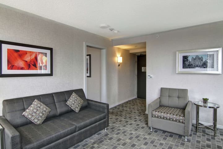 DoubleTree by Hilton Hotel Toronto Downtown
