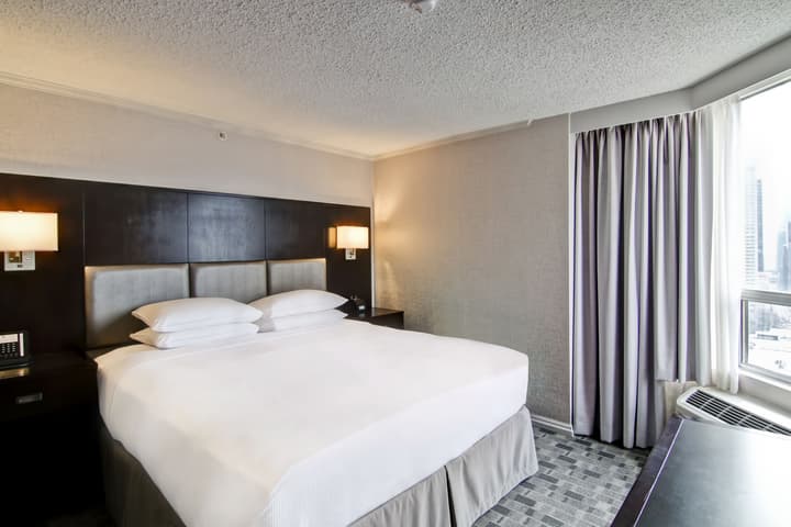 DoubleTree by Hilton Hotel Toronto Downtown