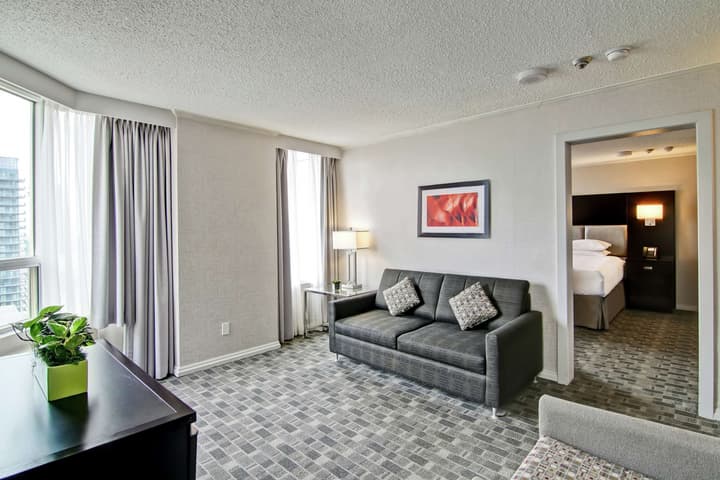 DoubleTree by Hilton Hotel Toronto Downtown