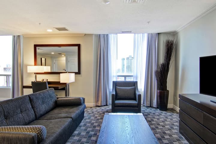 DoubleTree by Hilton Hotel Toronto Downtown