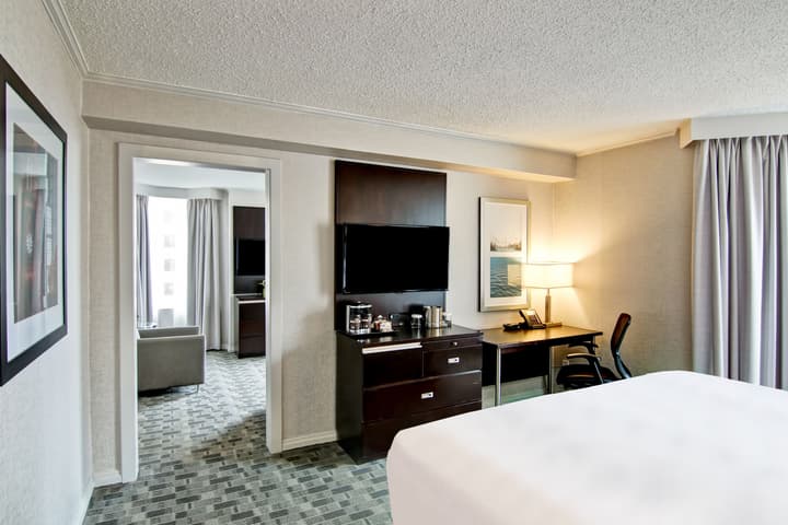 DoubleTree by Hilton Hotel Toronto Downtown
