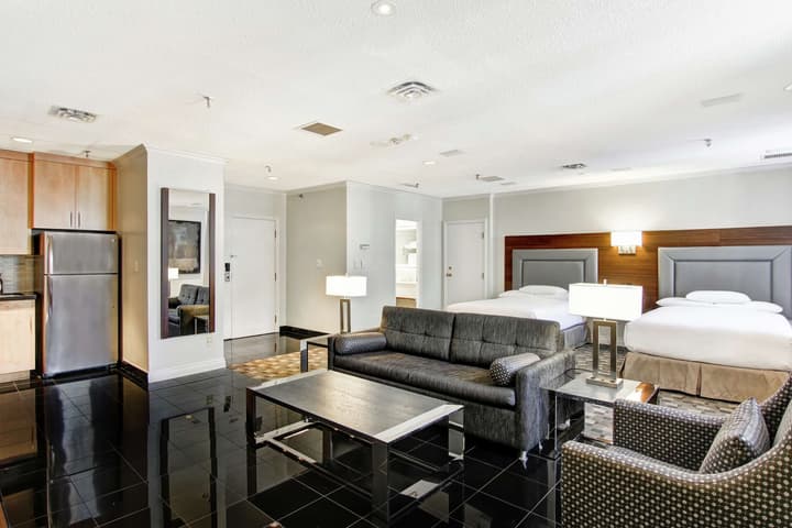 DoubleTree by Hilton Hotel Toronto Downtown