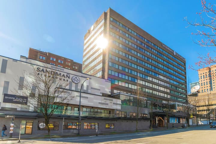 Sandman Signature Vancouver Downtown Hotel