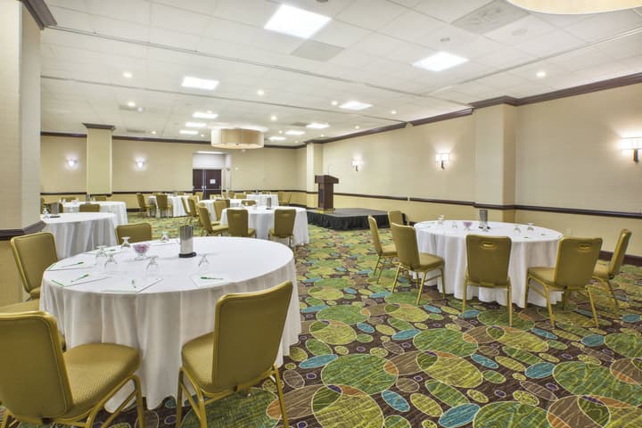 Holiday Inn National Airport/Crystal City by IHG