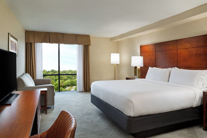 Holiday Inn National Airport/Crystal City by IHG