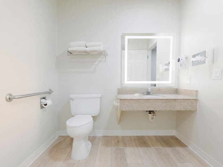 Quality Inn Holbrook near Petrified Forest