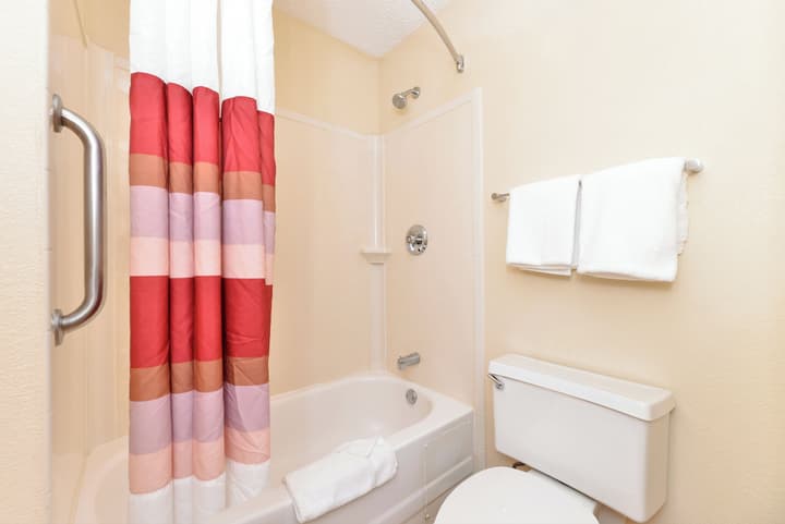Red Roof Inn PLUS+ Secaucus - Meadowlands - NYC