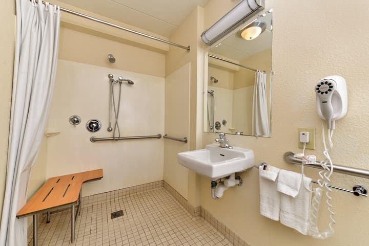 Red Roof Inn PLUS+ Secaucus - Meadowlands - NYC