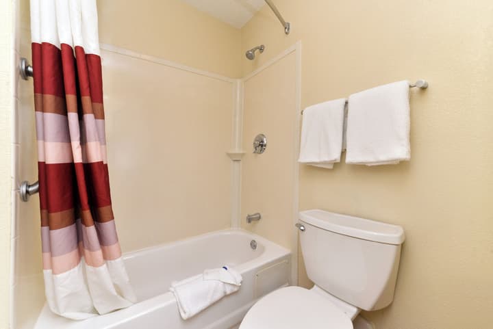 Red Roof Inn PLUS+ Secaucus - Meadowlands - NYC