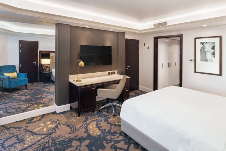 Radisson Blu Hotel, Dubai Deira Creek
