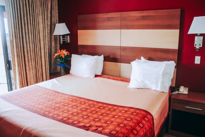 Rodeway Inn & Suites Lake Havasu City