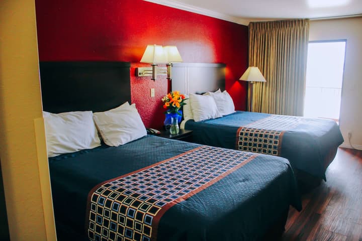 Rodeway Inn & Suites Lake Havasu City