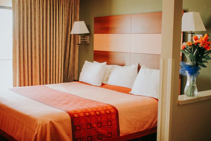 Rodeway Inn & Suites Lake Havasu City