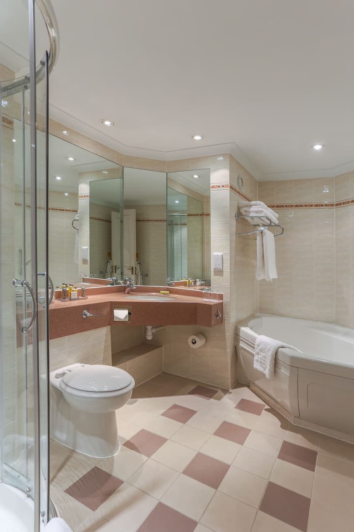 Dalmahoy Hotel & Country Club