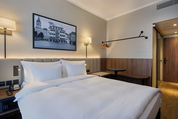 Central Plaza Hotel