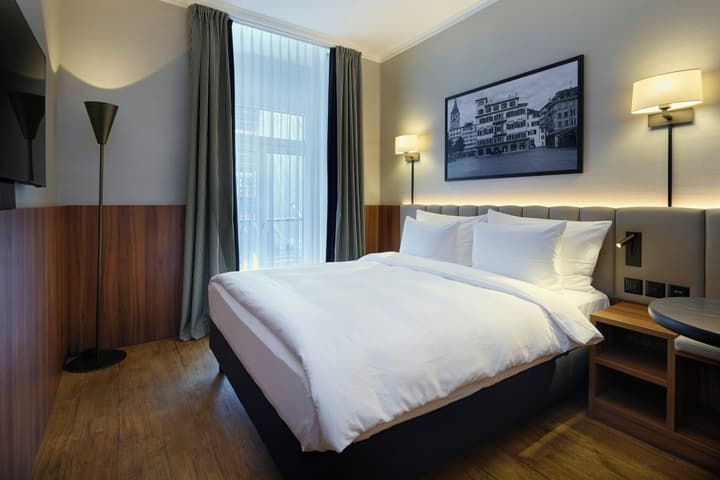 Central Plaza Hotel