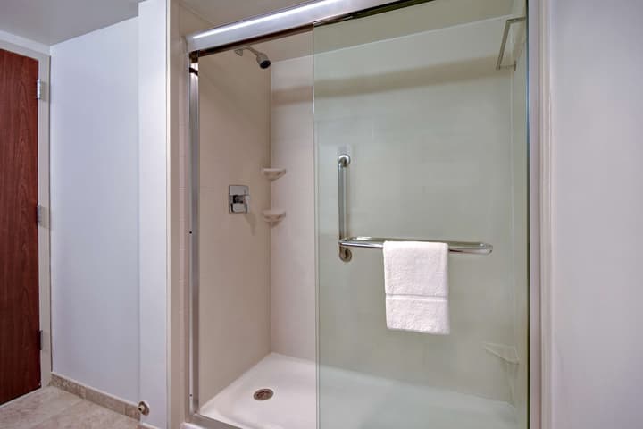 Hampton Inn & Suites Alexandria Old Town Area South