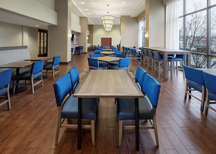 Hampton Inn & Suites Alexandria Old Town Area South