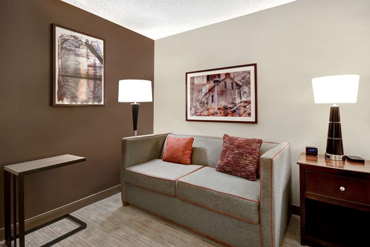 Hampton Inn & Suites Alexandria Old Town Area South