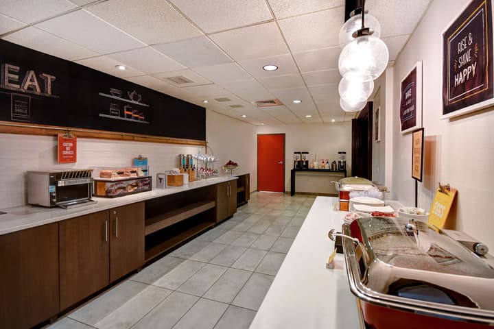 Hampton Inn & Suites Alexandria Old Town Area South