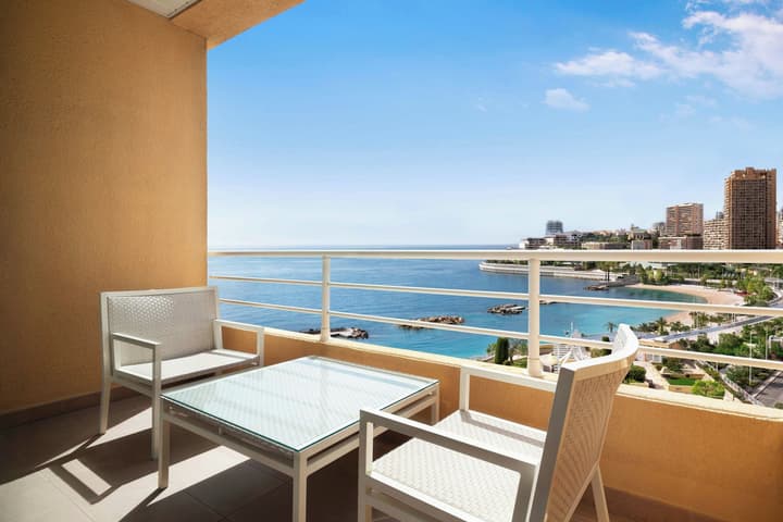 Le Meridien Beach Plaza