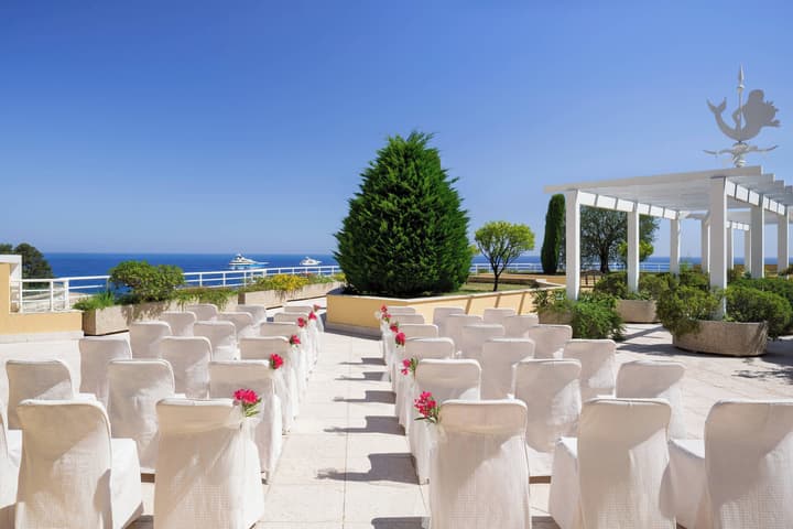 Le Meridien Beach Plaza