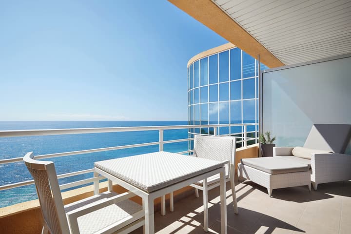 Le Meridien Beach Plaza