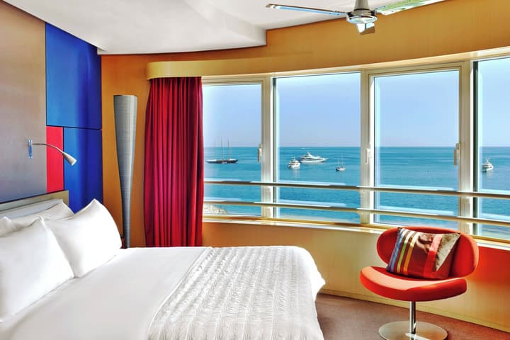 Le Meridien Beach Plaza